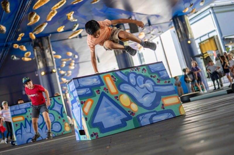 Darling Harbour - MOVE. GROOVE. DARLING - Parkoursome