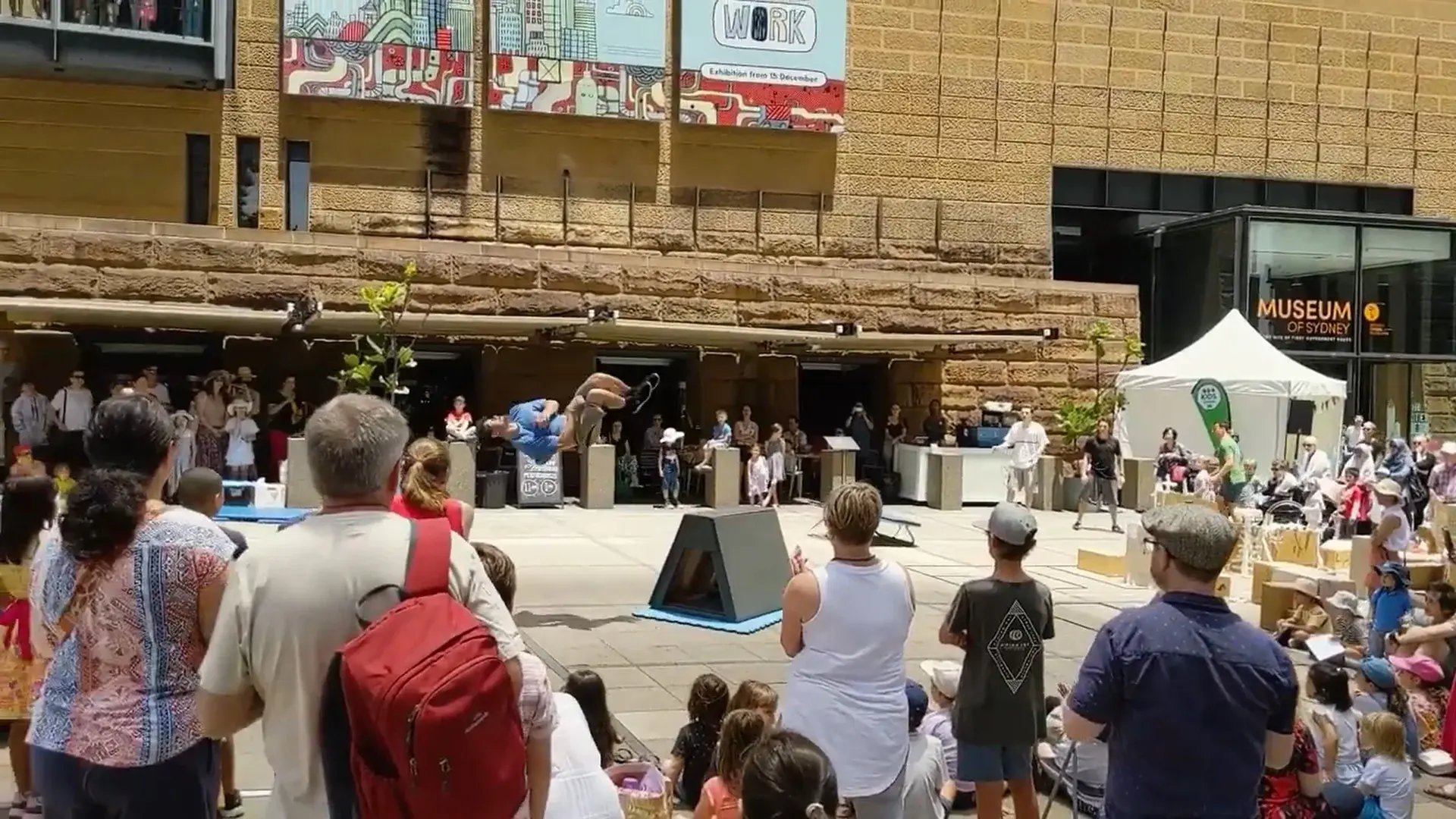 Museum_of_Sydney_-_Parkour_Performance_-_KongQuest_1.2.2